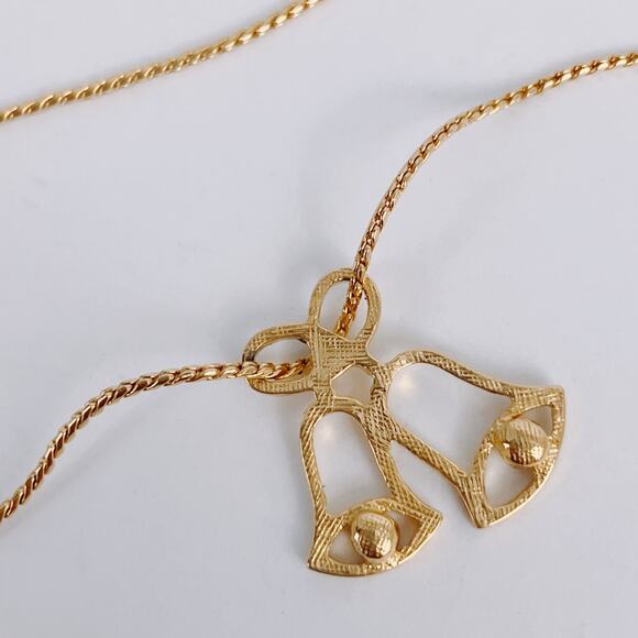 Vintage Avon Glowing Bells Christmas Necklace Signed Festive Holiday Jewelry - Picture 10 of 11